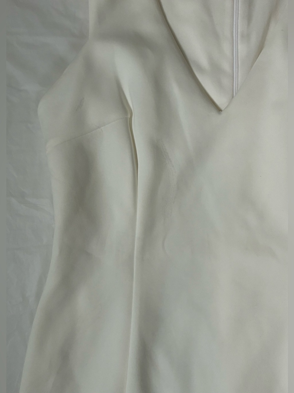 IVORY SLEEVELESS MINI DRESS ROSETTE RUFFLE HEM - Picture 3 of 14